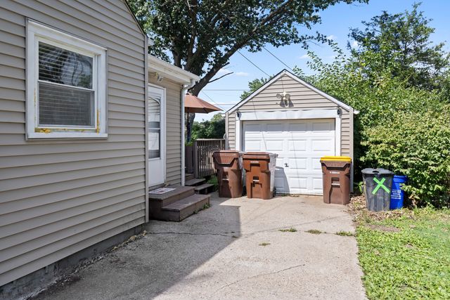 2223 Van Wie Avenue, Rockford, IL 61103