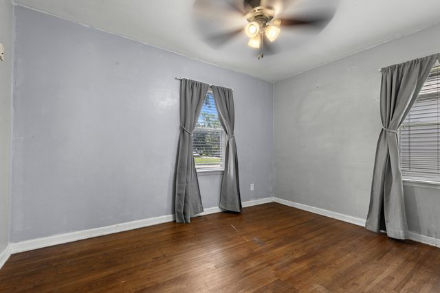 2223 Van Wie Avenue, Rockford, IL 61103