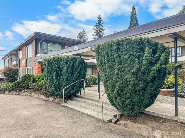 11521 26th Avenue NE, Seattle, WA 98125