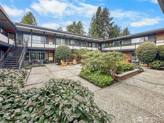11521 26th Avenue NE, Seattle, WA 98125
