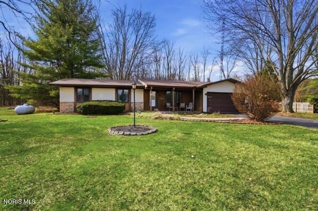 7820 Yawberg Road, Whitehouse, OH 43571