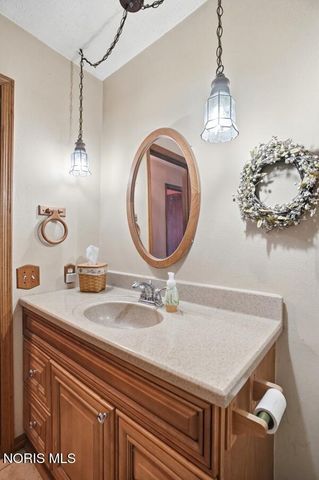 7820 Yawberg Road, Whitehouse, OH 43571