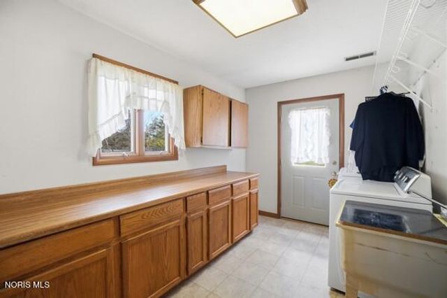 7820 Yawberg Road, Whitehouse, OH 43571