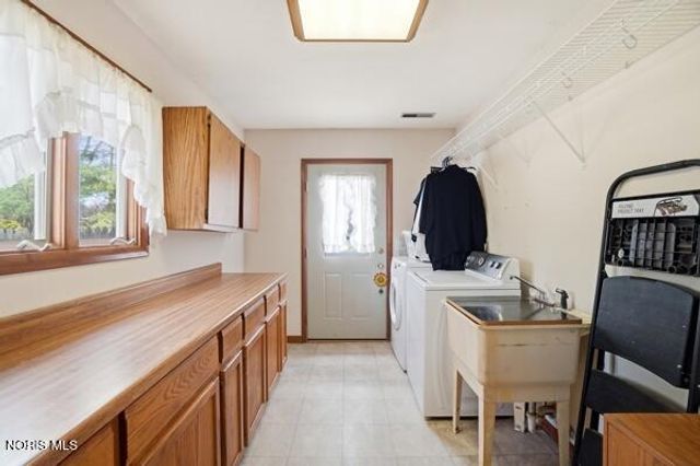 7820 Yawberg Road, Whitehouse, OH 43571