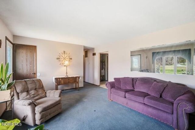 7820 Yawberg Road, Whitehouse, OH 43571