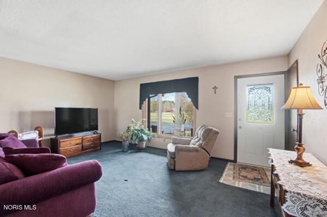 7820 Yawberg Road, Whitehouse, OH 43571