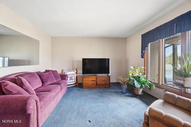 7820 Yawberg Road, Whitehouse, OH 43571