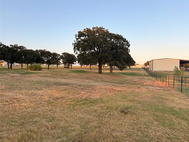 2025 Swallow Tail Court, Poolville, TX 76487