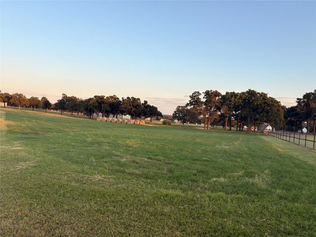 2025 Swallow Tail Court, Poolville, TX 76487