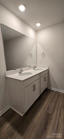 8017 Murray Branch Drive, Charlotte, NC 28216