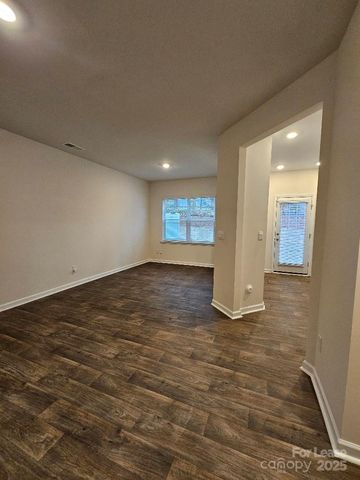 8017 Murray Branch Drive, Charlotte, NC 28216