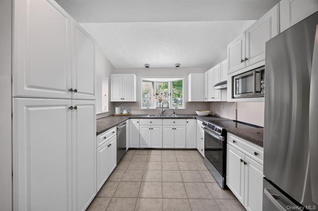 2 Terrace Road, Suffern, NY 10901