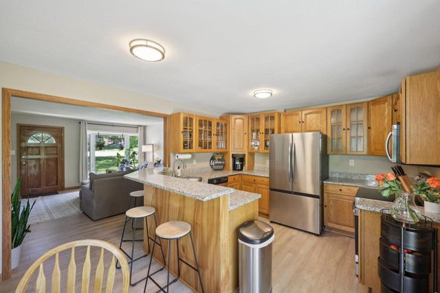 12425 W Cleveland AVENUE, New Berlin, WI 53151