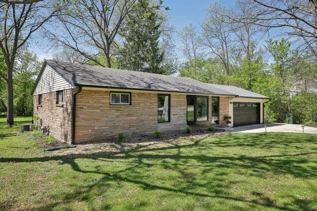 12425 W Cleveland AVENUE, New Berlin, WI 53151
