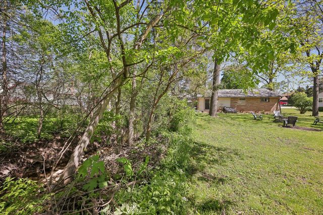 12425 W Cleveland AVENUE, New Berlin, WI 53151