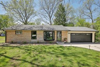 12425 W Cleveland AVENUE, New Berlin, WI 53151