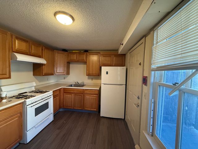 194 Spruce Street, Manchester, NH 03103