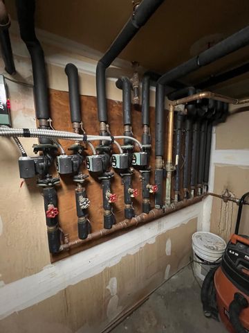 194 Spruce Street, Manchester, NH 03103