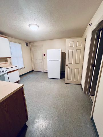 194 Spruce Street, Manchester, NH 03103