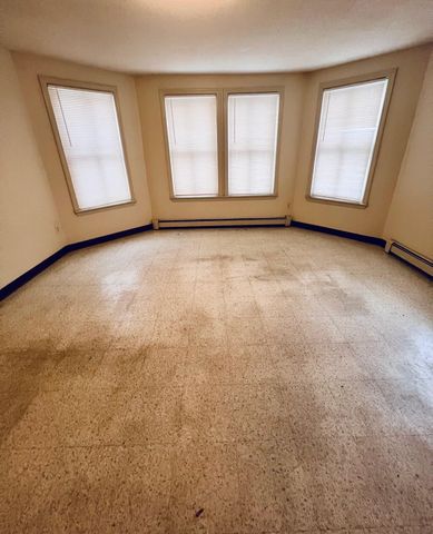 194 Spruce Street, Manchester, NH 03103