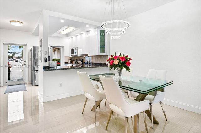 2500 Diana Dr 104, Hallandale Beach, FL 33009