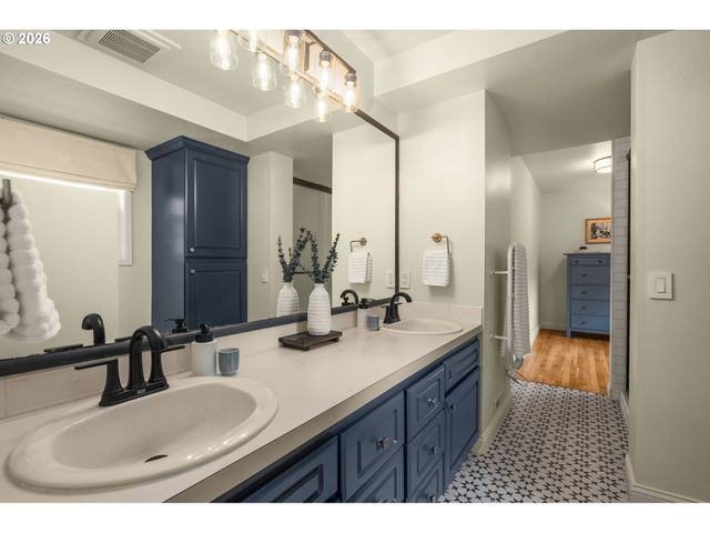 16038 REESE Rd, Lake Oswego, OR 97035