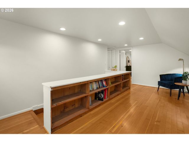 16038 REESE Rd, Lake Oswego, OR 97035