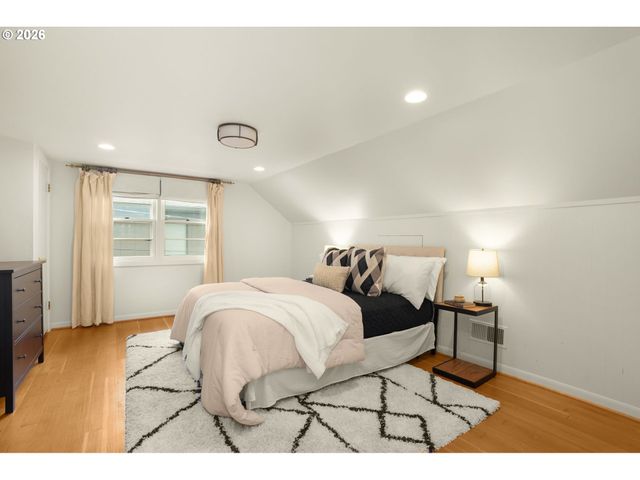 16038 REESE Rd, Lake Oswego, OR 97035