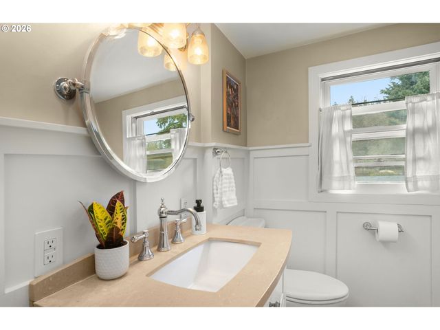 16038 REESE Rd, Lake Oswego, OR 97035