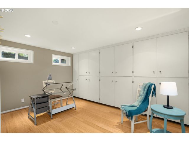 16038 REESE Rd, Lake Oswego, OR 97035