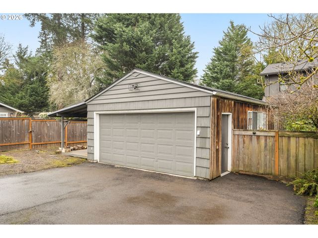 16038 REESE Rd, Lake Oswego, OR 97035