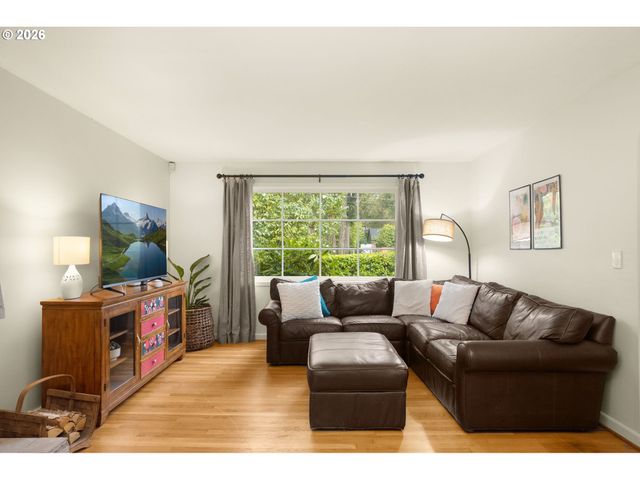 16038 REESE Rd, Lake Oswego, OR 97035