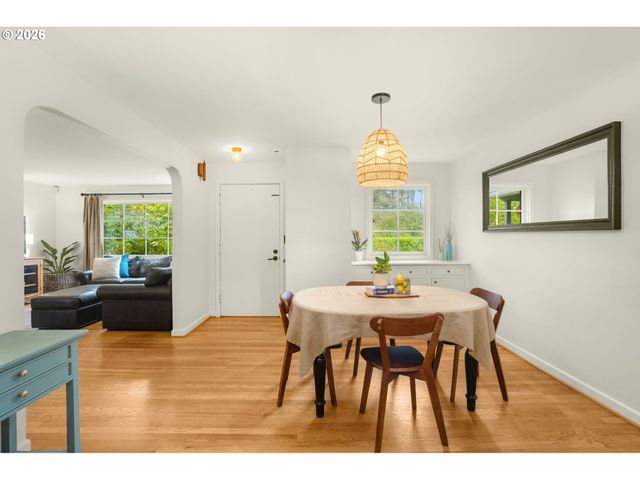 16038 REESE Rd, Lake Oswego, OR 97035