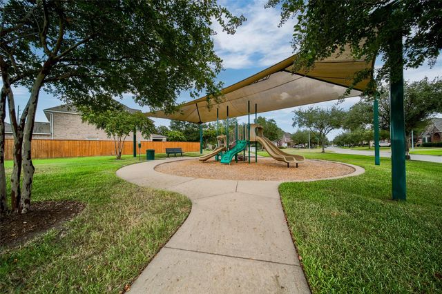 12802 Mossy Ledge Drive, Tomball, TX 77377