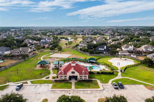 12802 Mossy Ledge Drive, Tomball, TX 77377