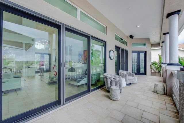 6113 PASADENA POINT BOULEVARD, Gulfport, FL 33707