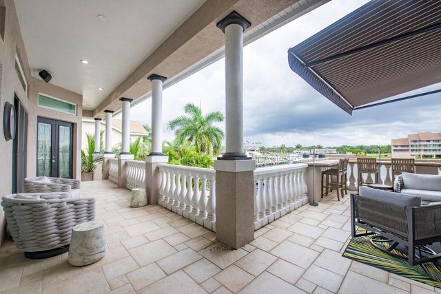 6113 PASADENA POINT BOULEVARD, Gulfport, FL 33707