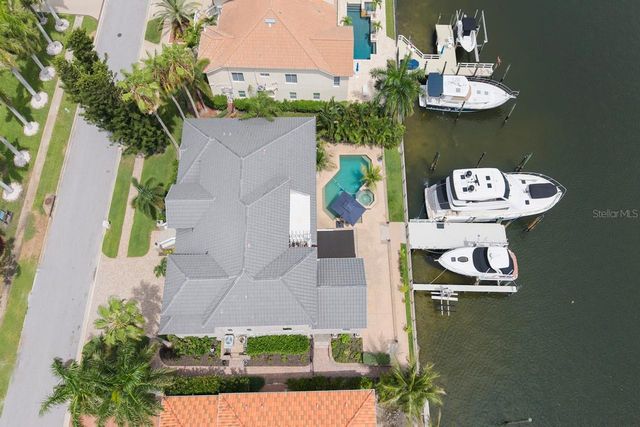 6113 PASADENA POINT BOULEVARD, Gulfport, FL 33707