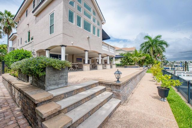 6113 PASADENA POINT BOULEVARD, Gulfport, FL 33707
