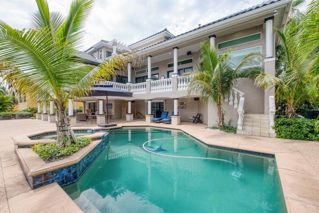 6113 PASADENA POINT BOULEVARD, Gulfport, FL 33707