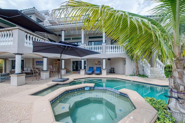 6113 PASADENA POINT BOULEVARD, Gulfport, FL 33707
