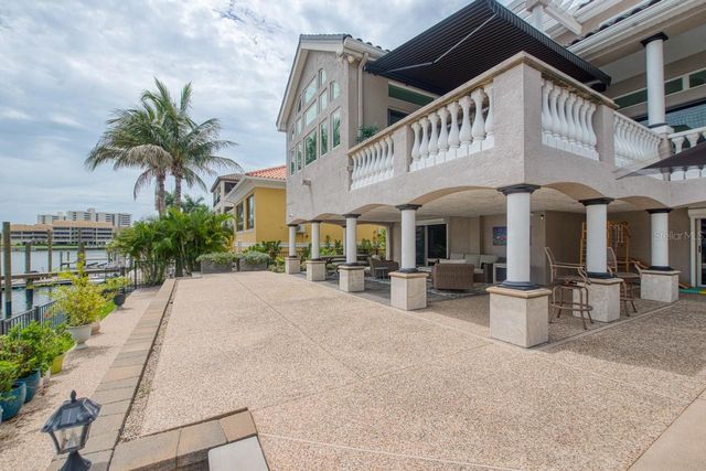 6113 PASADENA POINT BOULEVARD, Gulfport, FL 33707