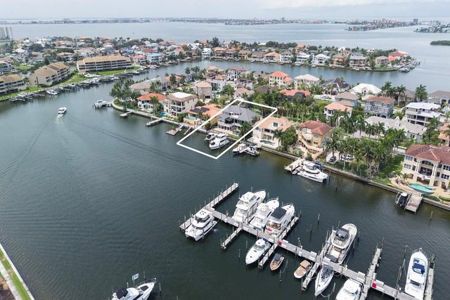 6113 PASADENA POINT BOULEVARD, Gulfport, FL 33707