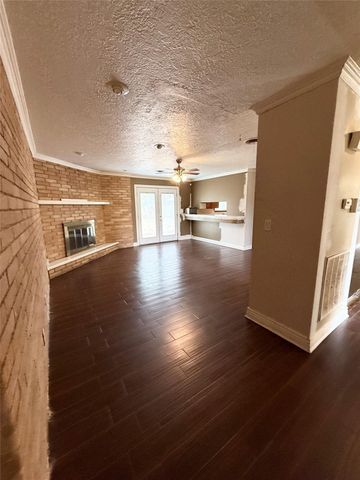 2200 Laurel Street, Bay City, TX 77414