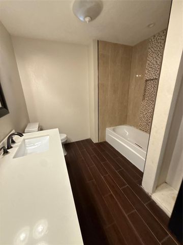 2200 Laurel Street, Bay City, TX 77414