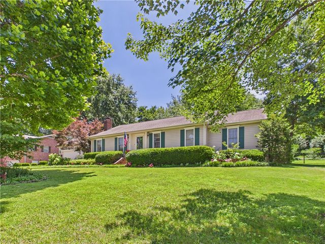 1616 Windsor Drive, Harrison, AR 72601