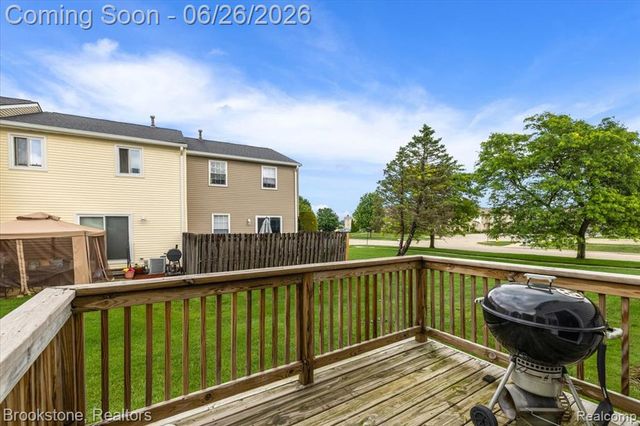 37077 Brynford Drive, Clinton Township, MI 48036