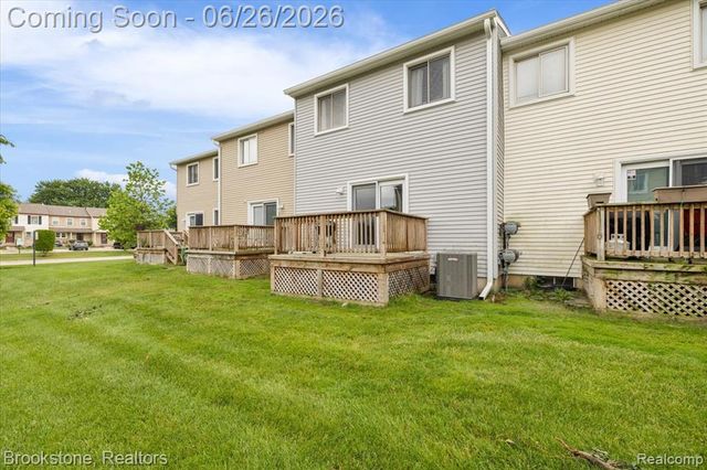 37077 Brynford Drive, Clinton Township, MI 48036