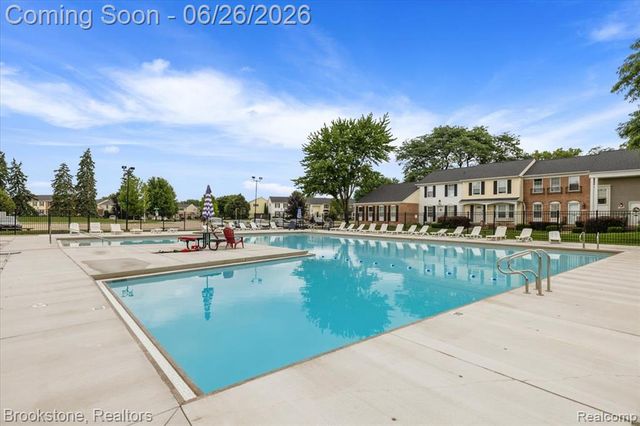 37077 Brynford Drive, Clinton Township, MI 48036