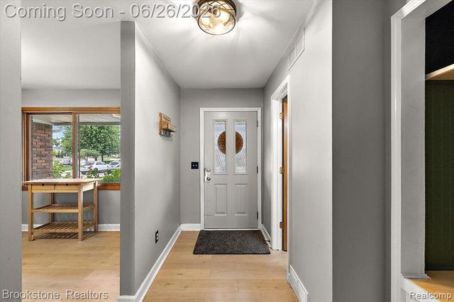 37077 Brynford Drive, Clinton Township, MI 48036